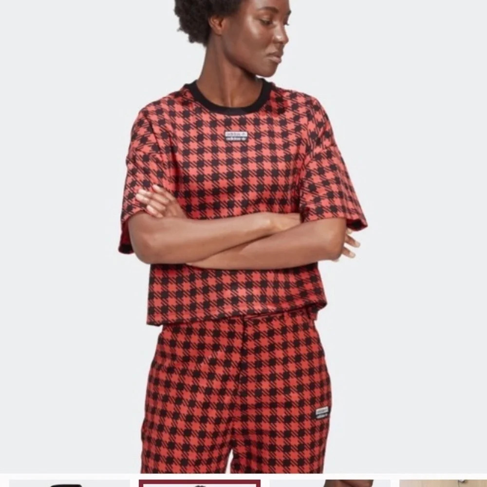 Adidas Red/Black Checked Crop T-Shirt Sz L